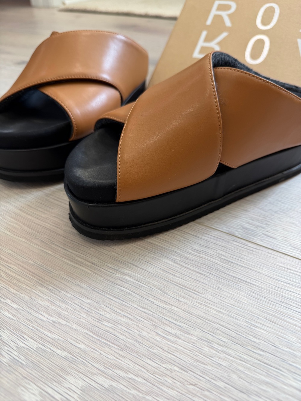 ROAM Cross Stack Cognac Size 6 - Picture 2 of 9